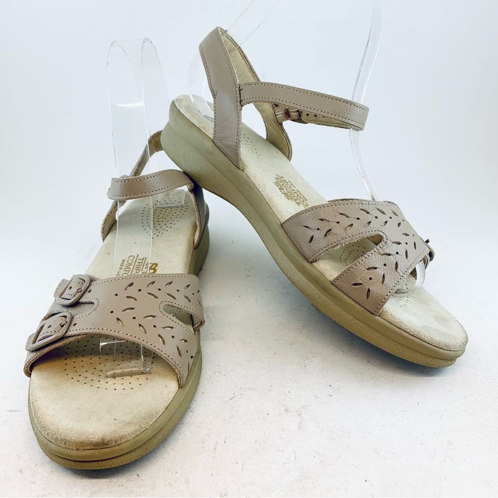 SAS Natural Beige  Duo Quarter Strap Buckle Low Wedge Sandals 7 NARROW